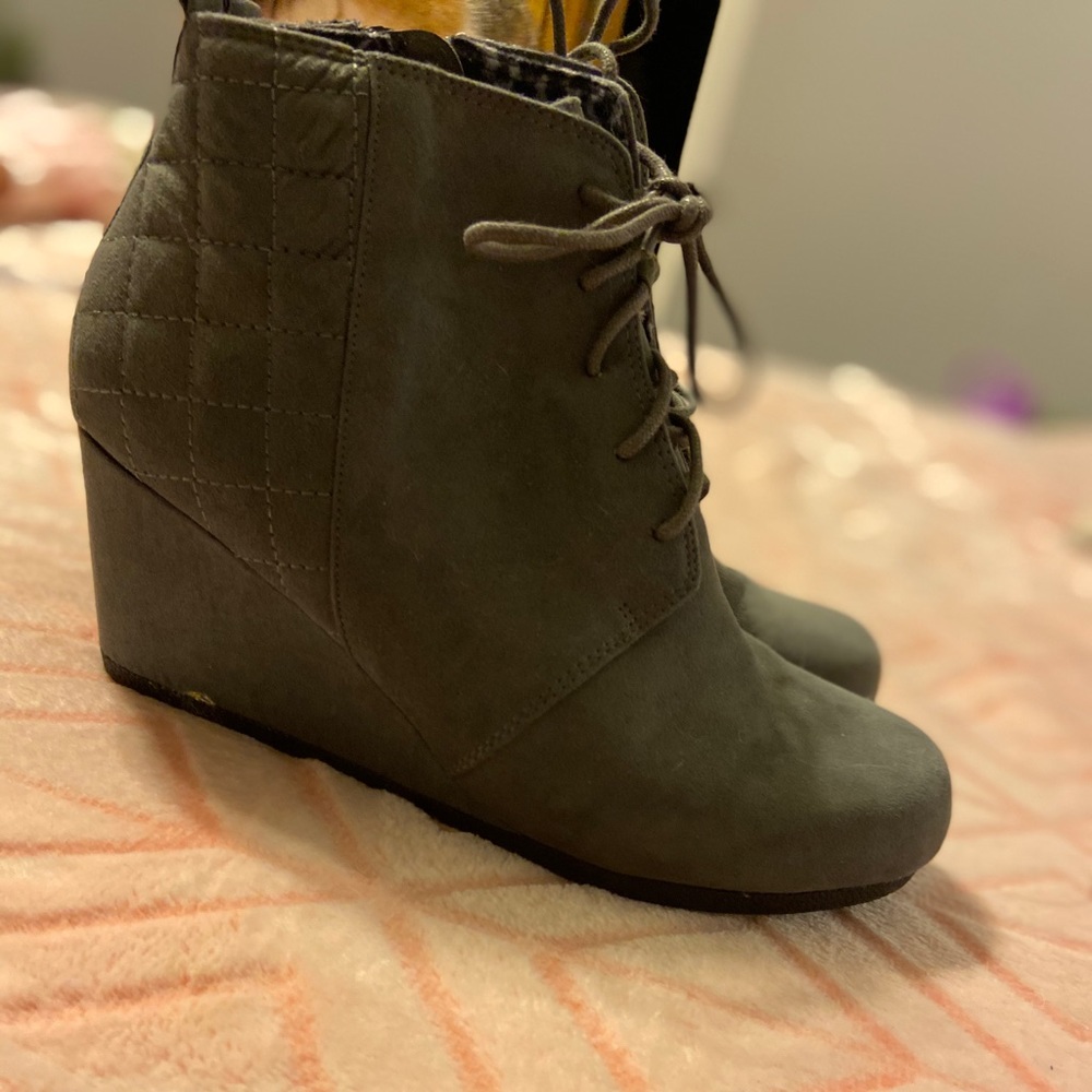 wedge ankle boots